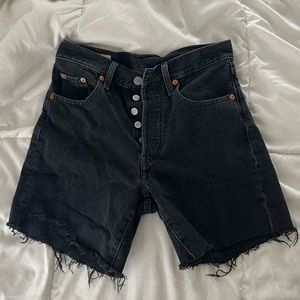 Levi’s 501 cut off shorts black
